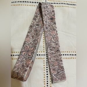 Louis Vuitton jeux de Louis histories bandeau BB pastel pink